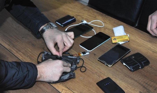 Ehliyet sınavında maskeli kopya düzeneği: 3 kişi yakalandı