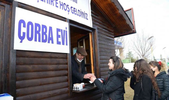 Ekicioğlu, Üniversite Öğrencilerine 'Çorba' ikram etti