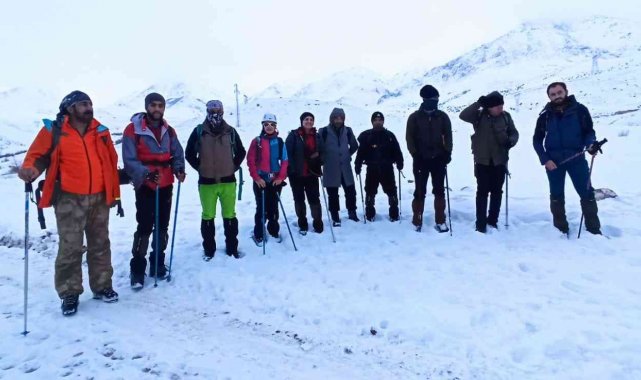 Eksi 25 derece soğukta Artos Dağı'na tırmandılar