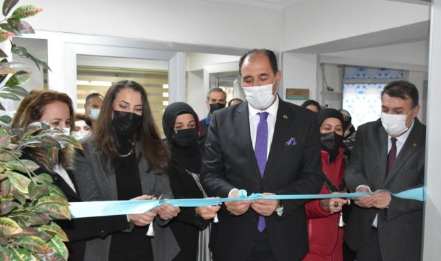 El sanatları alanındaki kurslarda ortaya çıkan ürünlerin yer aldığı sergi düzenlendi