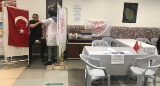 Elazığ Belediyesi ve adliye binasında aşı standı kuruldu