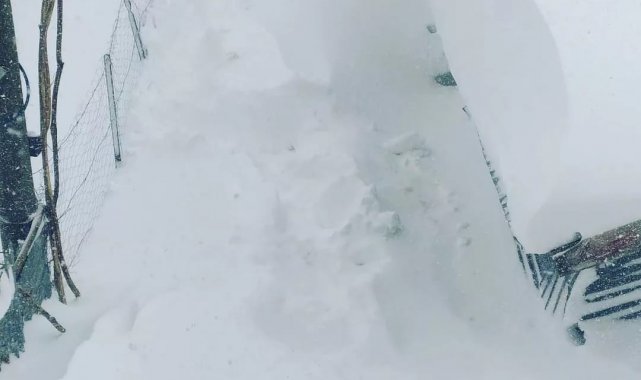 Elazığ'da 30 haneli köy, kar altında kaldı