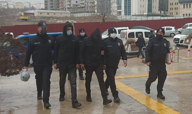 Elazığ'da kablo çalan 3 şüpheli polis ekipleri tarafından yakalandı