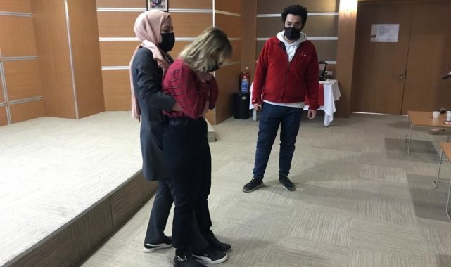 Elazığ'da Kızılay tarafından hastane çalışanlarına ilk yardım eğitimi verildi