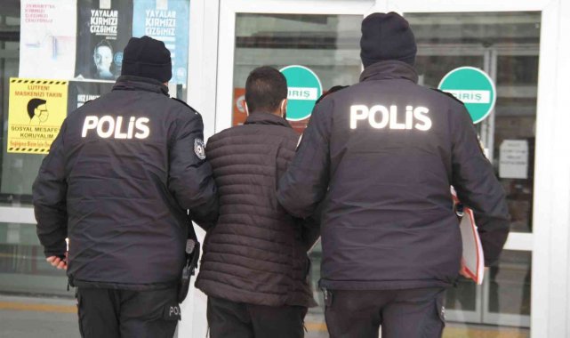 Elazığ&#039;da oto teyp hırsızı yakalandı