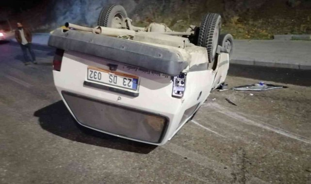 Elazığ'da otomobil takla attı: 2 yaralı