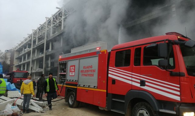 Elazığ&#039;da stadyumdaki yangın söndürüldü
