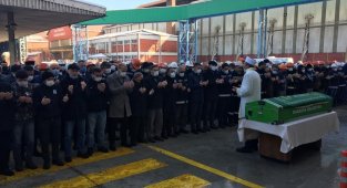 Elektrik akımına kapılarak hayatını kaybeden işçi toprağa verildi