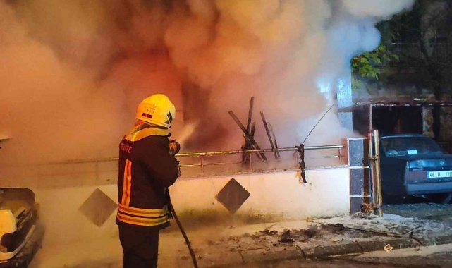 Elektrikli soba 4 katlı binayı yakıyordu