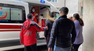 Eline aldığı bıçakla polislere zor anlar yaşattı