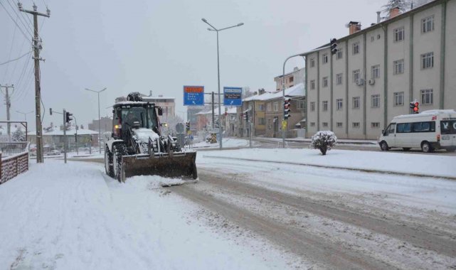 Emet'te karla mücadele çalışmaları