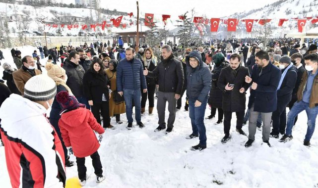 En güzel kardan adam Mamak&#039;ta seçildi