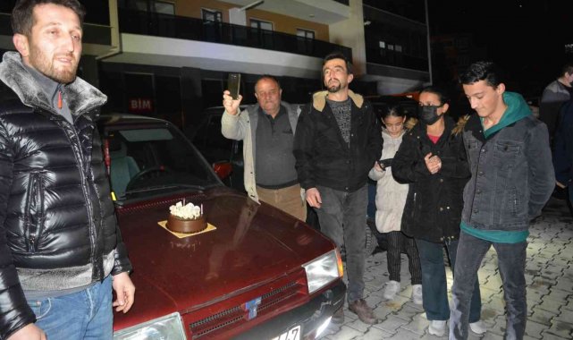 Engelli gencin hayalini gerçekleştirmek için doğum gününde sürpriz yaptılar