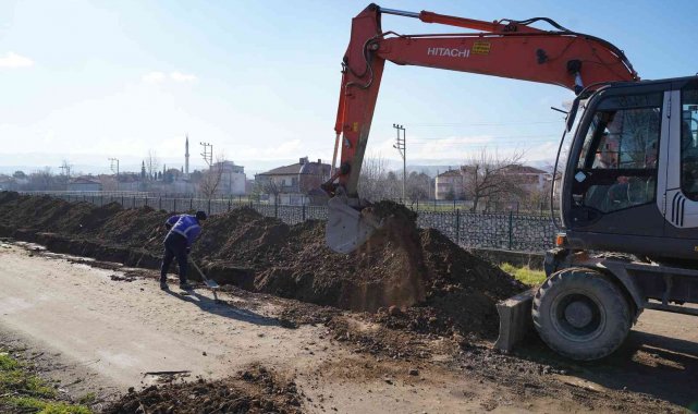 Erbaa Belediyesi Yıldırım Beyazıt Mahallesi'nde içme suyu altyapısı için çalışma başlattı