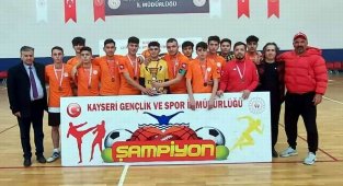 Erkekler Futsal Turnuvası'nda Arif Molu MTAL şampiyon oldu