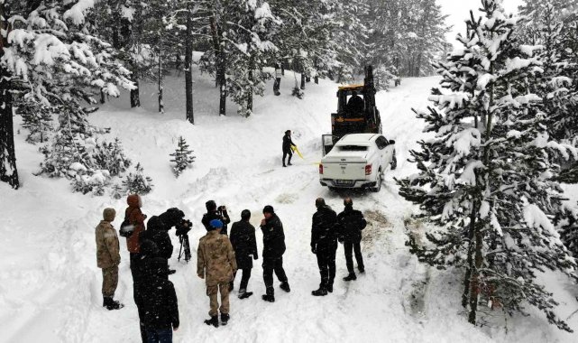 Erzincan'da kar ve tipiden 123 köy yolu ulaşıma kapandı