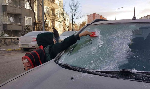 Erzincan&#039;da soğuk hava etkisini gösterdi