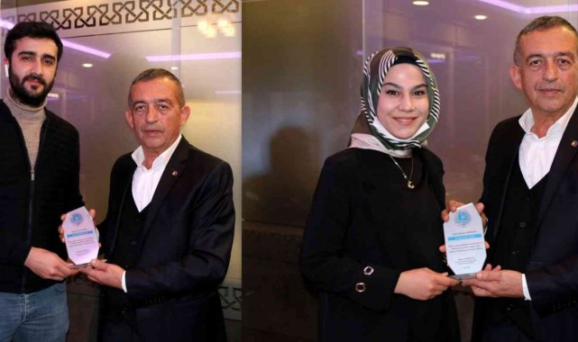 Erzincan'daki medya çalışanlarına plaket