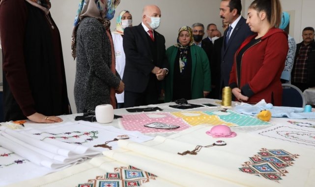 Erzurum Büyükşehir Belediye Başkanı Sekmen'den üreten kadınlara ziyaret