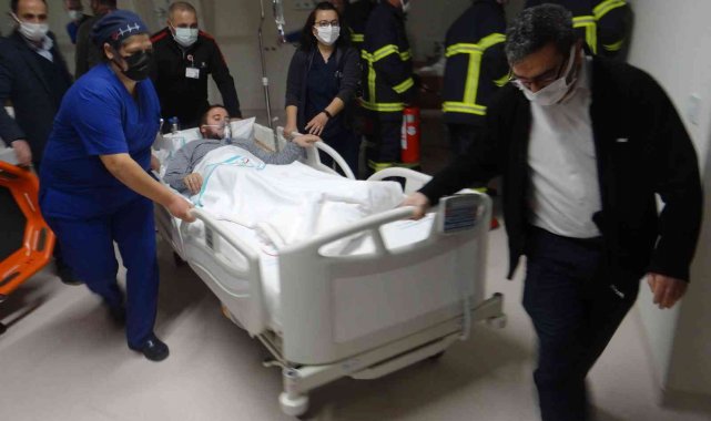 Erzurum Şehir Hastanesinde gerçeğini aratmayan yangın tatbikatı