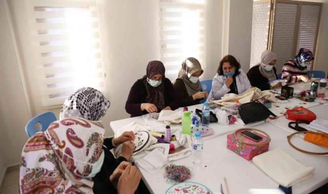 Esentepe ESMEK'te eğitimler devam ediyor