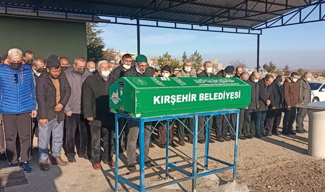 Eşi tarafından 25 yerinden bıçaklanan kadın toprağa verildi