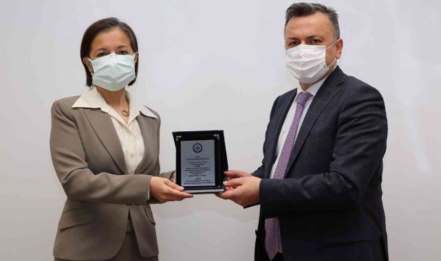 ESOGÜ yönetiminden EMYO önceki dönem müdürlerine teşekkür