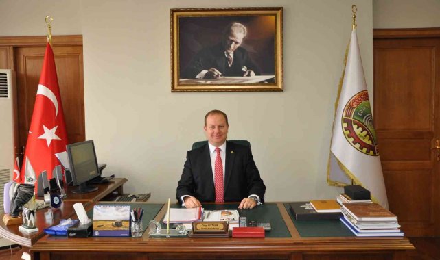 ETB Başkanı Öztürk: "Basın mensuplarımızın 10 Ocak Çalışan Gazeteciler Günü'nü camiamız adına içtenlikle kutlarız"