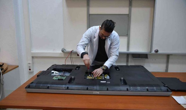 Etkileşimli tahta destek noktaları meslek liselerinde hizmet veriyor