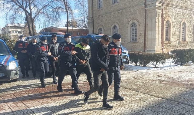 Ev ve işyerlerini soyan hırsızlık şebekesi çökertildi