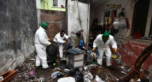 Evden 3 kamyon çöp çıktı