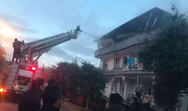 Evi yanan adam yaralandı