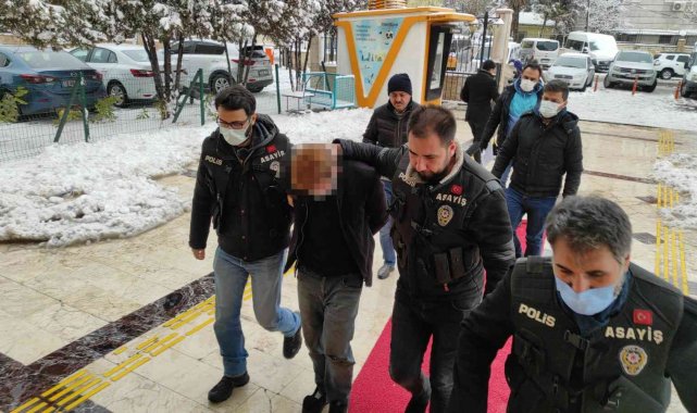 Evine gittiği kişiyi kabloyla boğan şahıs tutuklandı