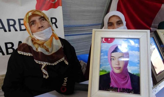 Evlat nöbetindeki anne: "Bir çocuğumuz ailesine kavuştu, inşallah o mutluluğu biz de görürüz"