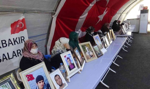 Evlat nöbetindeki anneden oğluna çağrı: "Oğlum gel, adın gibi zafer yaşat bize ne olursun"