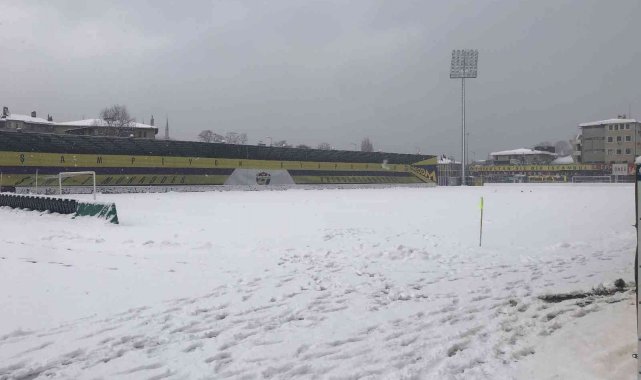 Eyüpspor - Bursaspor maçı ileri bir tarihe ertelendi