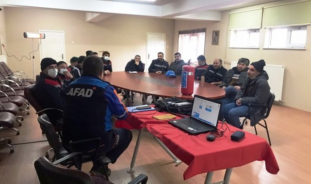 Fabrikada "Afet Farkındalık ve Hafif Arama Kurtarma" eğitimi