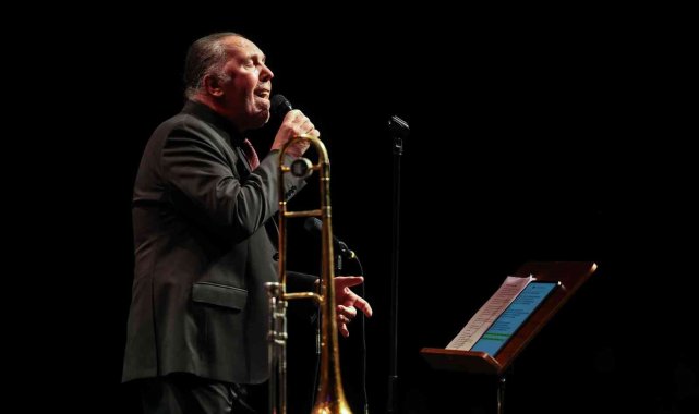 Fatih Erkoç'un konseri İş Sanat'ın video paylaşım platformu kanalında yayınlanacak