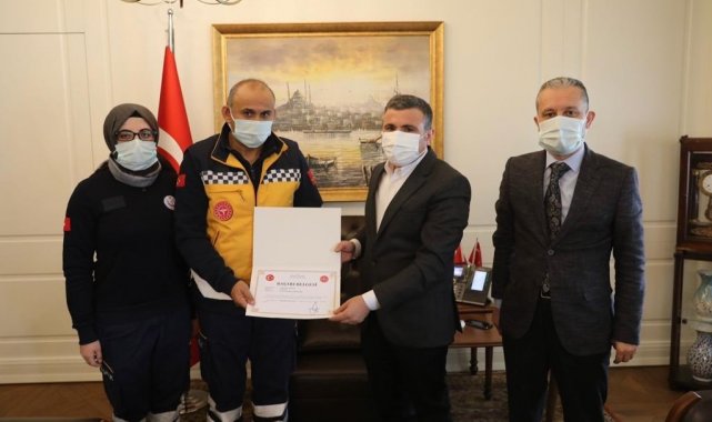 Fedakar sağlık görevlisine Validen başarı belgesi