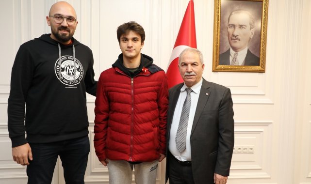 Fenerbahçe, İlkadım Belediyespor altyapısında yetişen Hasan Abdullah Sarıkaya&#039;yı renklerine bağladı