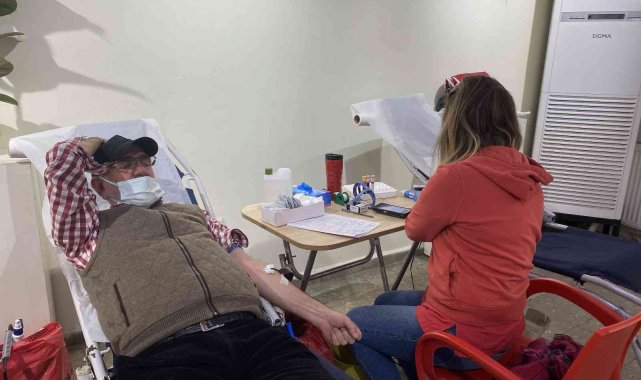 Fenerbahçeli taraftarlar kan verdi