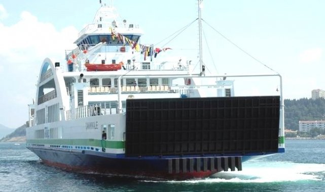 Feribotlara fırtına engeli