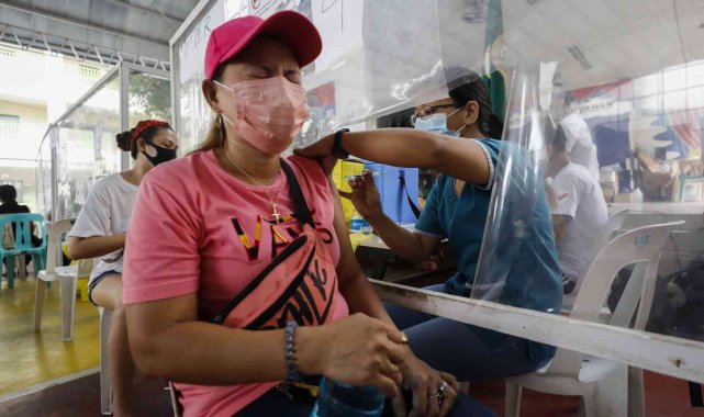 Filipinler'de Rai Tayfunu'nda 40 bin doz Covid-19 aşısı zarar gördü