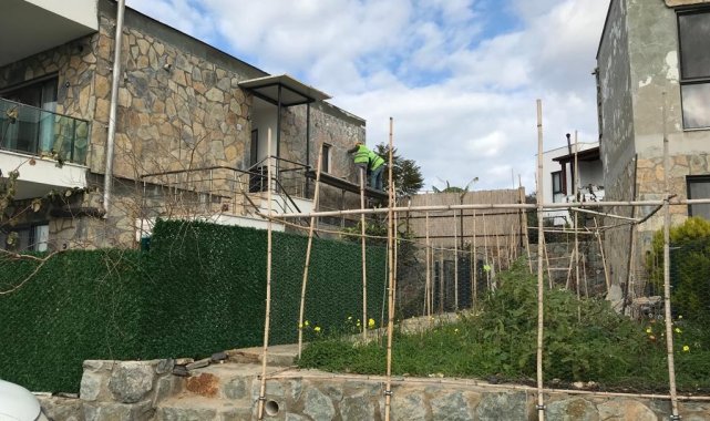 Furkan&#039;ın ölümüne sebep olan cephe kaplamaları kaldırılıyor