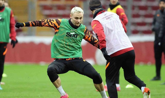 Galatasaray, çift antrenmanla günü tamamladı