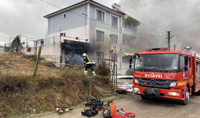 Garajda çıkan yangın korku dolu anlara neden oldu