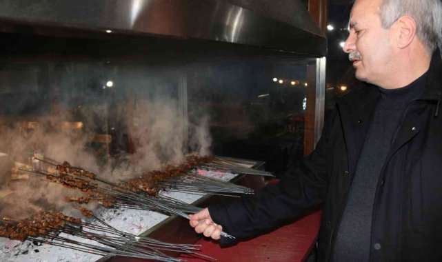 Gazetecilere ciğerli kutlama