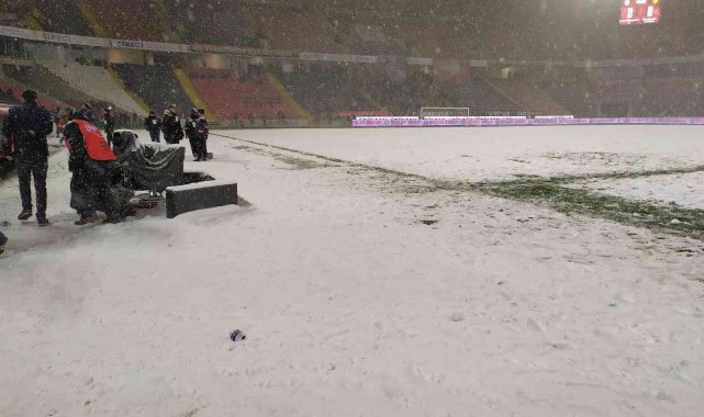 Gaziantep FK-Yeni Malatyaspor maçının ikinci yarısı ertelendi