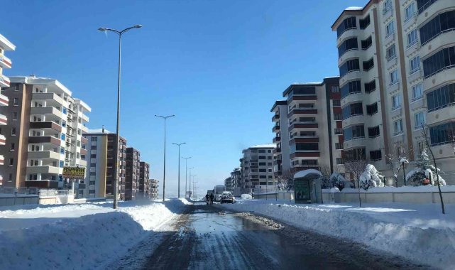 Gaziantep'te karla mücadele sürüyor