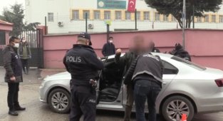 Gaziantep'te okul önlerinde şok denetim